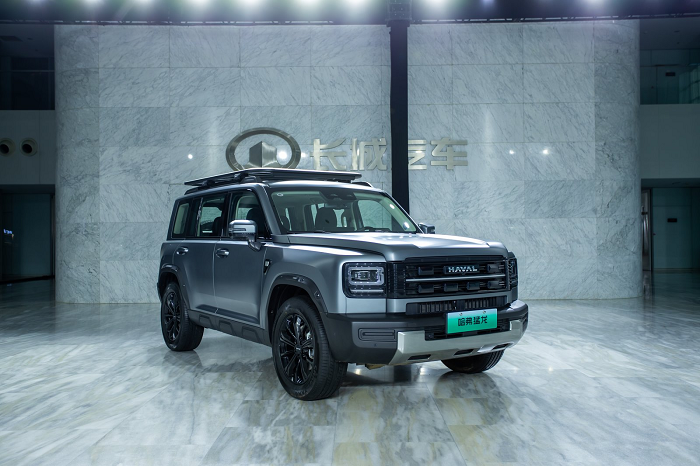 6389128173703628921793939